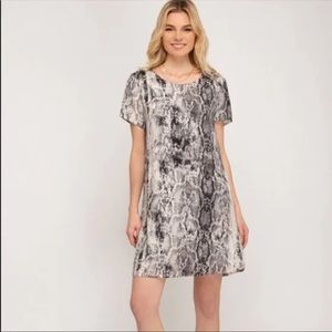 Snakeskin printed t-shirt dress